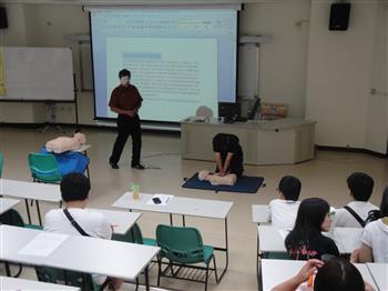 20131011-真理大學台南校區 學生宿舍消防講習暨有獎徵答圖片