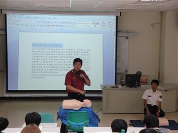20131011-真理大學台南校區 學生宿舍消防講習暨有獎徵答圖片