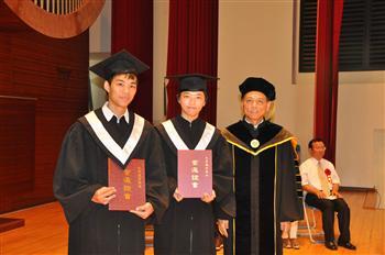 20130617-真理大學台南校區畢業禮讚-傳承馬偕博士「寧願燒盡，不願鏽壞」精神圖片