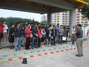 20131105- 真理大學舉辦交通安全快樂行比賽圖片